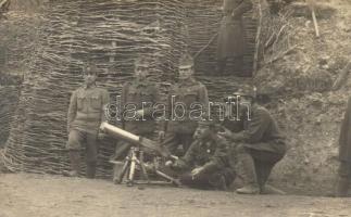 1916 Osztrák-magyar katonák gépfegyver telepítés közben / WWI Austro-Hungarian K.u.K. soldiers with machine gun. photo + K.U.K. I.R. 44. M.G.A. IV. (EK)