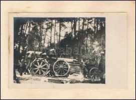 cca 1917-1918 Első világháborús fotóalbum: életképek, harctéri jelenetek, nagyrészt feltehetőleg az ...