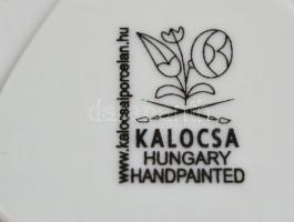 Kalocsai porcelán medál, kézzel festett, jelzett, hibátlan, zsinórral, 5,5×5 cm