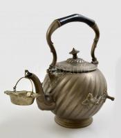 Gerhardt & Co alpakka szamovár, teaszűrővel, réz tartóval, jelzett, jó állapotban, m:35 cm
