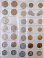 Vegyes fémpénz tétel, 9db berakólapon, közte román, francia, csehszlovák érmék T:vegyes
Mixed coin ...