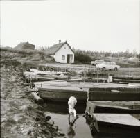 cca 1965 Pákozd, Velencei-tó, Keveházi János (?-?) budapesti fotóművész hagyatékából 13 db vintage n...