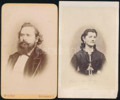 cca 1860 Vizitkártya méretű műtermi felvételek, 2 db vintage fotó, 10,5x6 cm