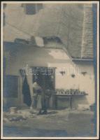 cca 1925 Festészetutánzó stílusban készült 2 db vintage fotóművészeti alkotás, jelzés nélkül, 18x12,...