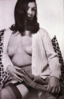 cca 1970 Erotikus dán magazin illusztrációi, 42 db repró negatív Fekete György (1904-1990) budapesti...