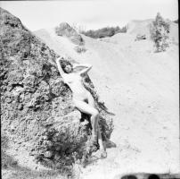 cca 1982 Mindent szabad, szolidan erotikus felvételek (a pozitív és negatív felvételek nem összetart...