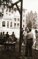 cca 1949 Balatoni üdültetés, képriport, 34 db szabadon felhasználható vintage negatív Kotnyek Antal ...