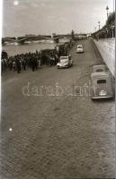 cca 1948 Vízből mentés képriportja, 43 db szabadon felhasználható vintage negatív Kotnyek Antal (192...