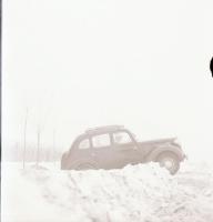 cca 1940 Automobilok, 5 db szabadon felhasználható vintage negatív, 6x6 cm és 6x9 cm