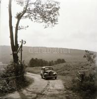 cca 1940 Automobilok, 5 db szabadon felhasználható vintage negatív, 6x6 cm és 6x9 cm
