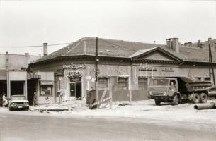 1984 Budapest, Váci úti metróépítkezés a felszínen, városképek, 28 db szabadon felhasználható vintag...