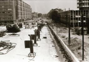 1984 Budapest, Váci úti metróépítkezés a felszínen, városképek, 28 db szabadon felhasználható vintag...