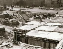 1984 Budapest, Váci úti metróépítkezés a felszínen, városképek, 28 db szabadon felhasználható vintag...