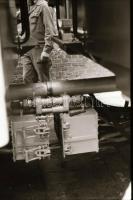 cca 1987 GANZ-MÁVAG üzemcsarnoka, metró kocsik gyártása, szállítása, 27 db szabadon felhasználható v...