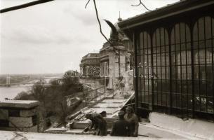 1986 Budapest, a sikló építése, 38 db szabadon felhasználható vintage negatív, 24x36 mm