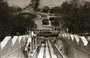 1986 Budapest, a sikló építése, 38 db szabadon felhasználható vintage negatív, 24x36 mm
