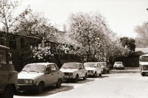 1992 HÉV szerelvények és állomások az Örs vezér tere és Gödöllő vonalon, 38 db szabadon felhasználha...