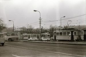 1980 Budapest, villamosok az Üllői úton, 10 db szabadon felhasználható vintage negatív, 24x36 mm