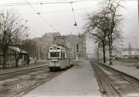 1980 Budapest, villamosok az Üllői úton, 10 db szabadon felhasználható vintage negatív, 24x36 mm