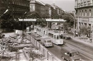 1980. augusztus 28. Budapest, Marx tér a MÁV-ház robbantása előtt, 30 db szabadon felhasználható vin...