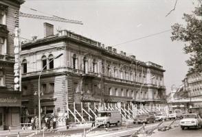 1980. augusztus 28. Budapest, Marx tér a MÁV-ház robbantása előtt, 30 db szabadon felhasználható vin...
