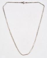 Ezüst(Ag) apró gyöngyös nyaklánc, jelzett, h: 39 cm, nettó: 3 g