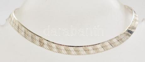 Ezüst(Ag) lapos kígyó karkötő, jelzett, h: 17,5 cm, nettó: 5 g