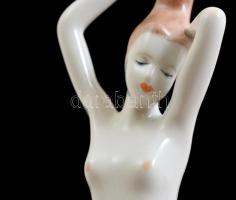 Aquincumi fésülködő porcelán akt, kézzel festett, jelzett, hibátlan, m: 23,5 cm