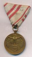 Ausztria 1932. "Háborús Emlékérem 1914-1918" aranyozott Br kitüntetés mellszalagon T:2 Austria 1932. "Great War Commemorative Medal 1914-1918" gilt Br medallion on ribbon C:XF