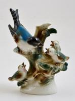 GDR porcelán madárkompozíció, kézzel festett, jelzett, hibátlan, m: 15 cm