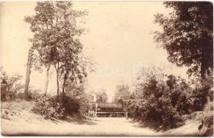 66 db régi és modern magyar városképes lap és motívumlap, közte fotók, vegyes / 66 pre-1945 and mode...