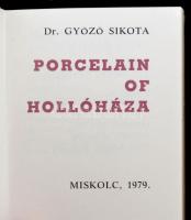Dr. Sikota Győző: Porcelain of Hollóháza. 2 db minikönyv díszdobozban. Miskolc, 1979, Ifjúsági Nyomd...