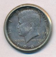 Amerikai Egyesült Államok 1964. 1/2$ Ag Kennedy fém keretbe rögzítve T:2- USA 1964. 1/2 Dollar Ag Kennedy in metal frame C:VF