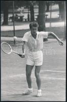 Teniszezők játék közben, 3 db fotó, 18x13 cm