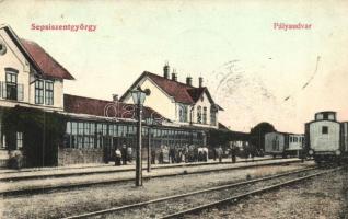 1907 Sepsiszentgyörgy, Sfantu Gheorghe; vasútállomás vonatokkal. Gyárfás Árpád kiadása / Bahnhof / railway station with trains (EK)