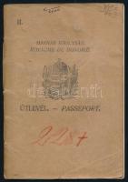 1923 A Magyar Királyság által kiadott fényképes útlevél, okmánybélyeggel, bejegyzésekkel, pecsétekkel / Hungarian passport