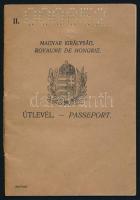 1929 A Magyar Királyság által kiadott fényképes útlevél, okmánybélyeggel, / Hungarian passport