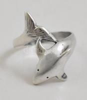 Ezüst(Ag) delfines gyűrű, jelzett, méret: 57, nettó: 3,5 g