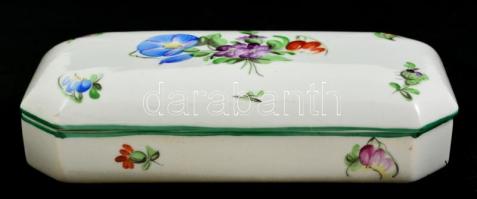 Herendi dobozka, kézzel festett, kopott, jelzett (koronás), 16,5×8 cm