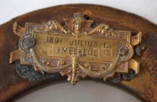 cca 1880-1890 Kossuth Ferenc (1841-1914) három, saját kézzel írt soraival beírt névjegykártyája. Egy...