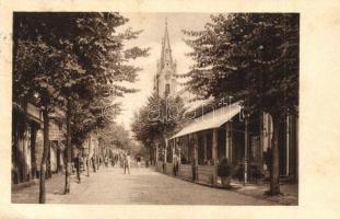 Komárom, Komárno; Ulice Palatinská / Nádor utca, templom, Hermann üzlete / street view, church, shops (fa)