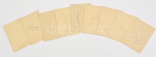 Az Aranycsapat 8 tagjának aláírásai noteszlapokon. Puskás (2x), Buzánszky, Grosics, Tóth II. Czibor, Bozsik,  Zakariás,