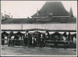 1938 Kassa, feldíszített vasútállomás 3 db fotó / Kassa, decorated railway-station 24x16 cm