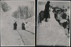 1941 A katonák és munkaszolgálatosok kiásnak egy elakadt vonatot a hóból. 10 db fotó / Labour servic...