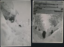1941 A katonák és munkaszolgálatosok kiásnak egy elakadt vonatot a hóból. 10 db fotó / Labour servic...