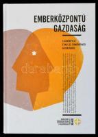 Dr. Baritz Sarolta Laura (szerk.): Emberközpontú gazdaság. A Keresztény Társadalmi Elvek a Gazdaságban (KETEG) képzés szakkönyve. H.n., é.n., KETEG. Kiadói kartonált kötés, jó állapotban.