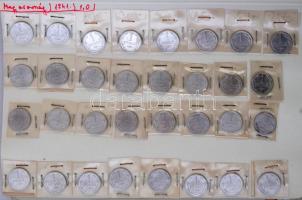 ~569db-os vegyes magyar fémpénz tétel szalagos irományfedélben, közte a korona és pengőidőszak érmei...