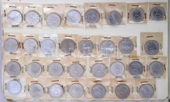 ~569db-os vegyes magyar fémpénz tétel szalagos irományfedélben, közte a korona és pengőidőszak érmei...