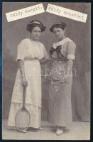 1911 A Pálfy lányok (Pálfy Margit és Pálfy Erzsébet) teniszütővel, fotólap, 14x9 cm