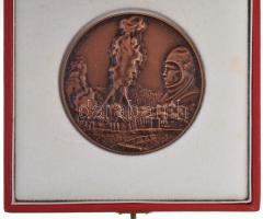 Pataky Béla (1932-) 1979. "Zsanai gázkitörés" kétoldalas Br érem, eredeti tokban (70mm) T:...